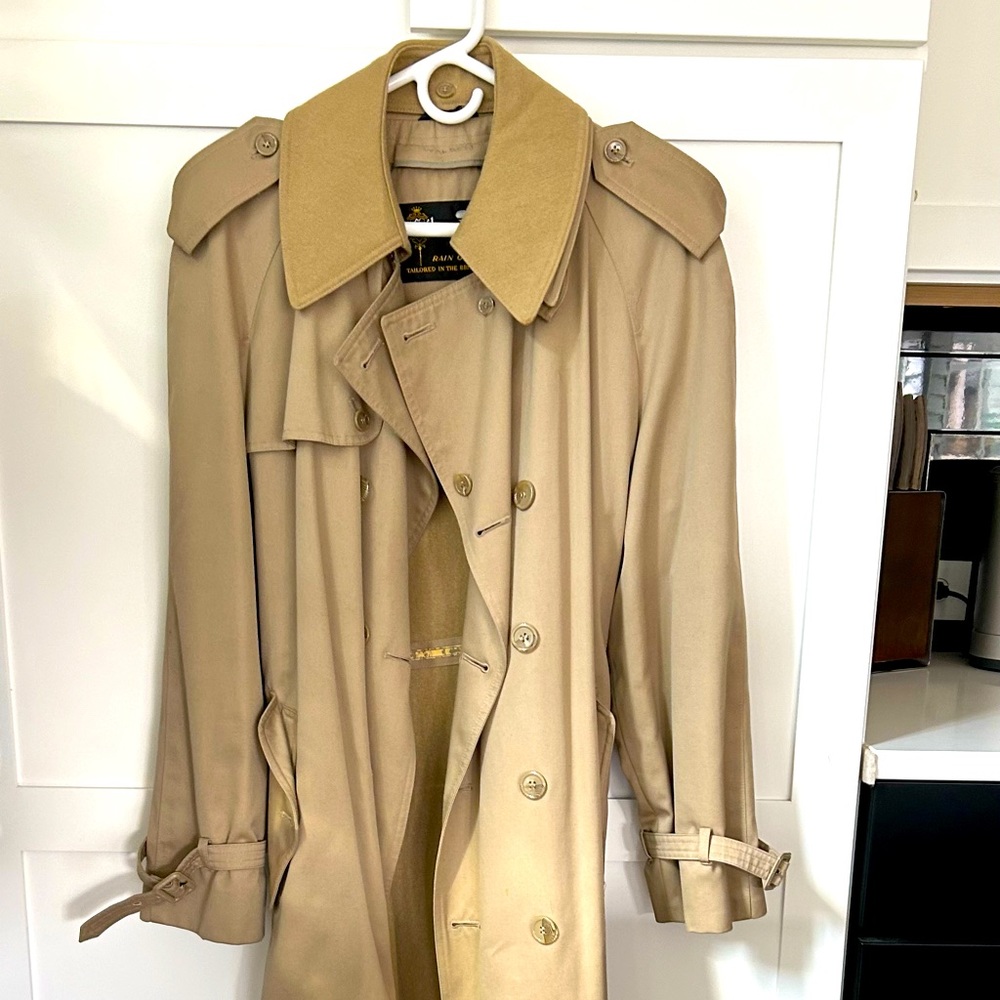 Vintage Raincoat Size 40R
